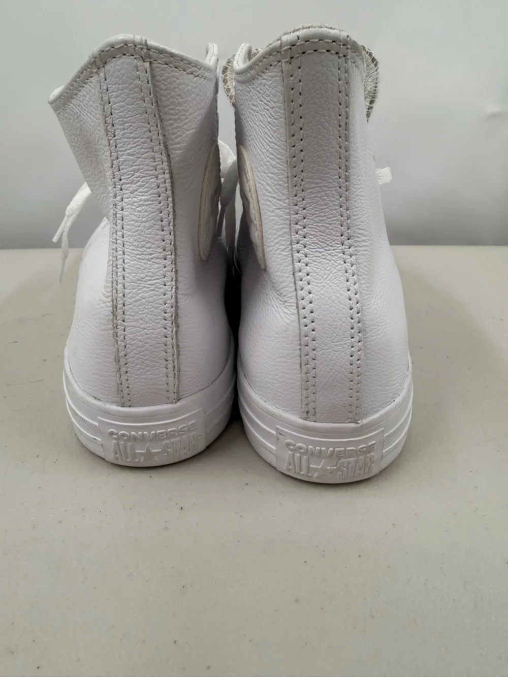 Converse White High-Top Sneakers men’s size 7 - Picture 2 of 4